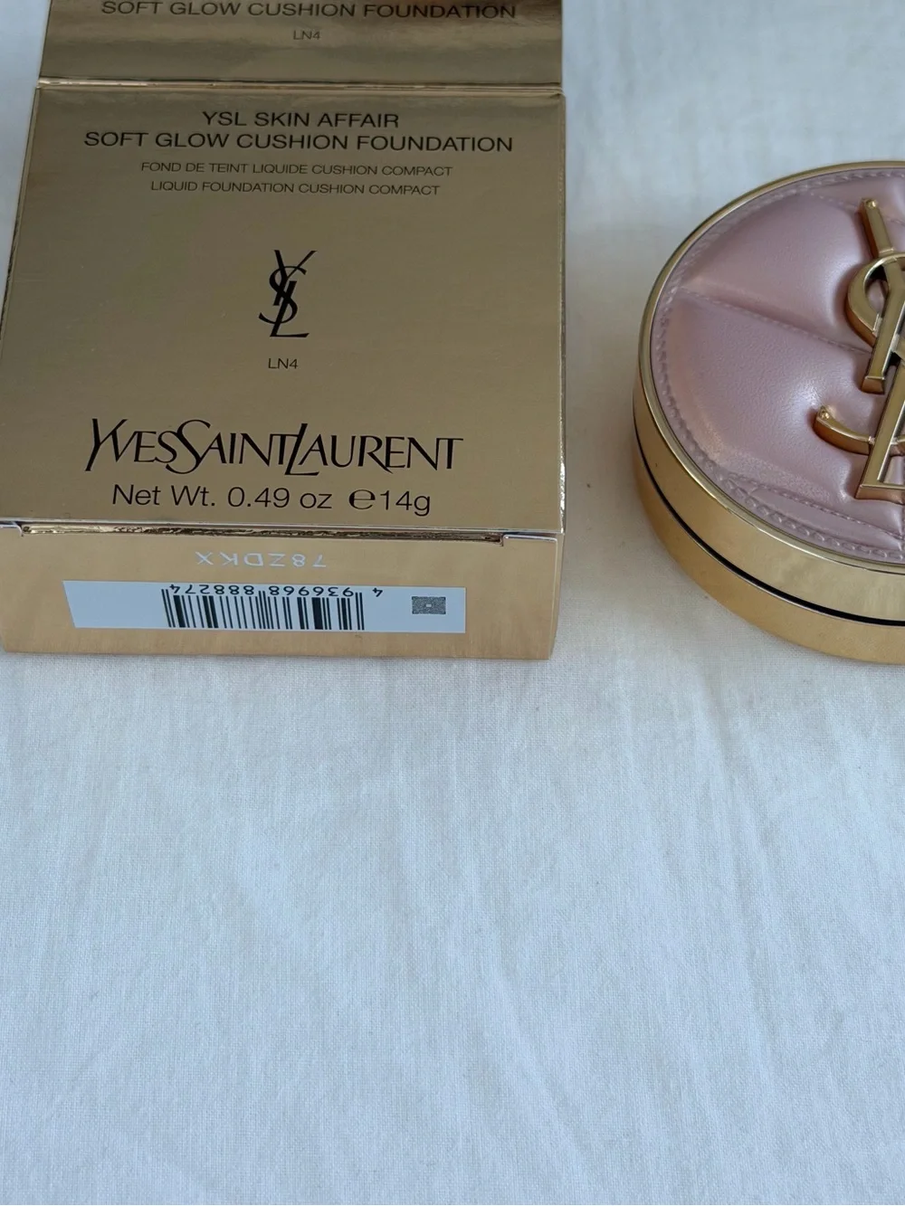 Yves Saint Laurent Cushion Foundation - LN4